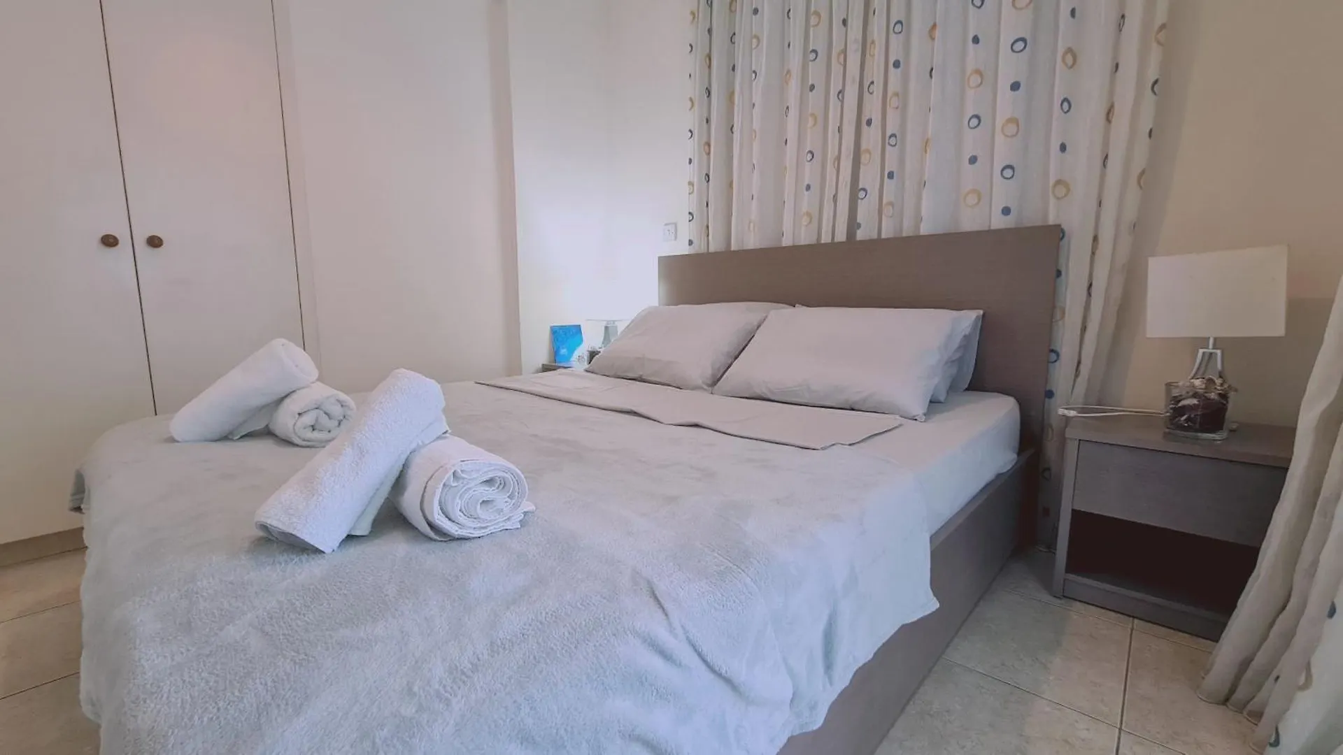 Stay Suncity Apartment ラルナカ キプロス