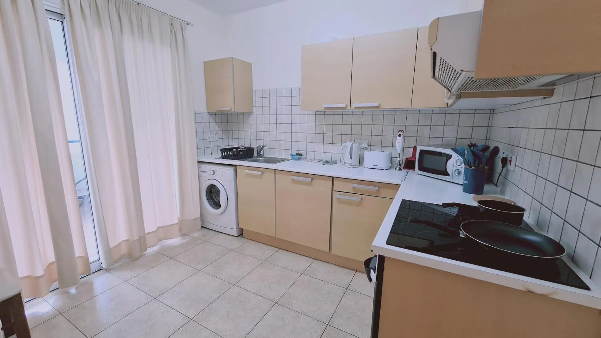Stay Suncity Apartment Ларнака