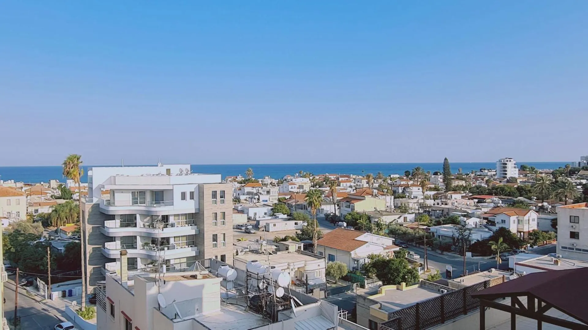 Stay Suncity Apartment Ларнака