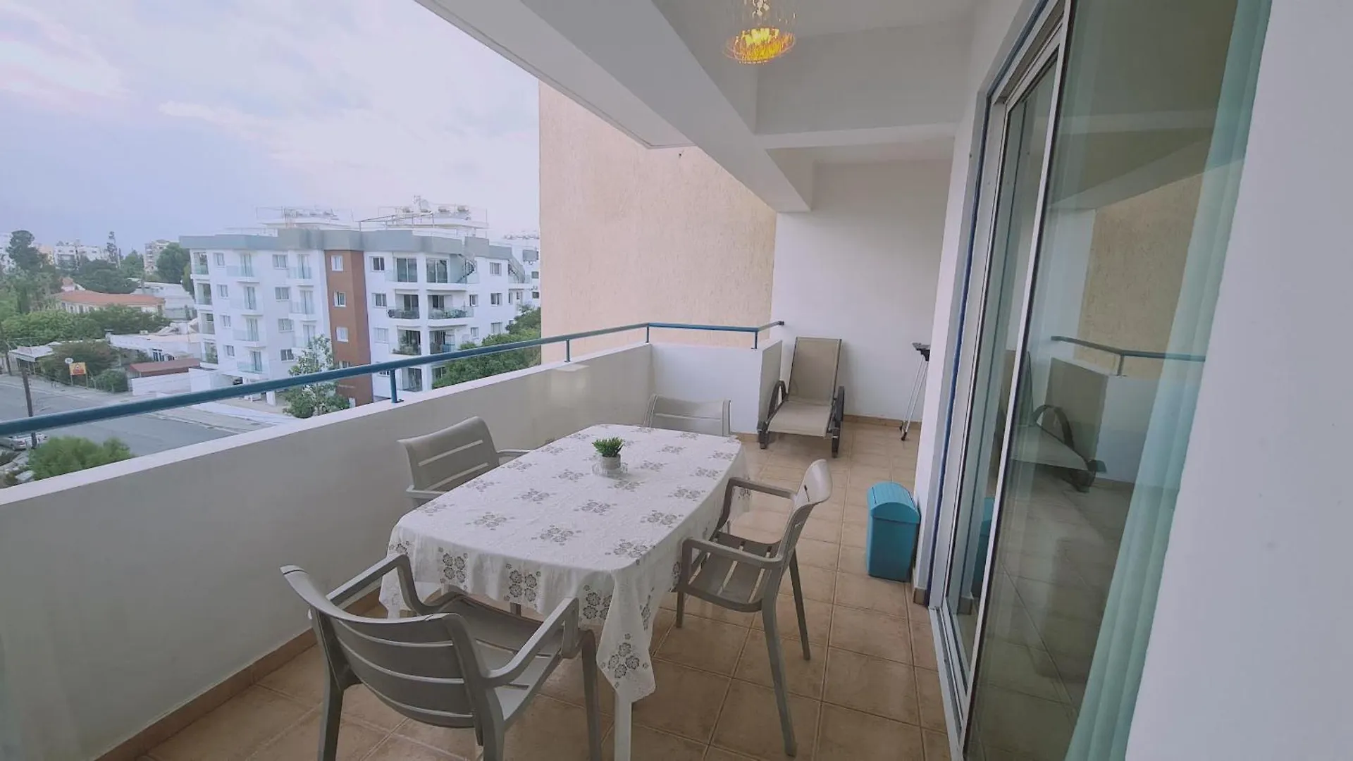 Stay Suncity Apartment Ларнака