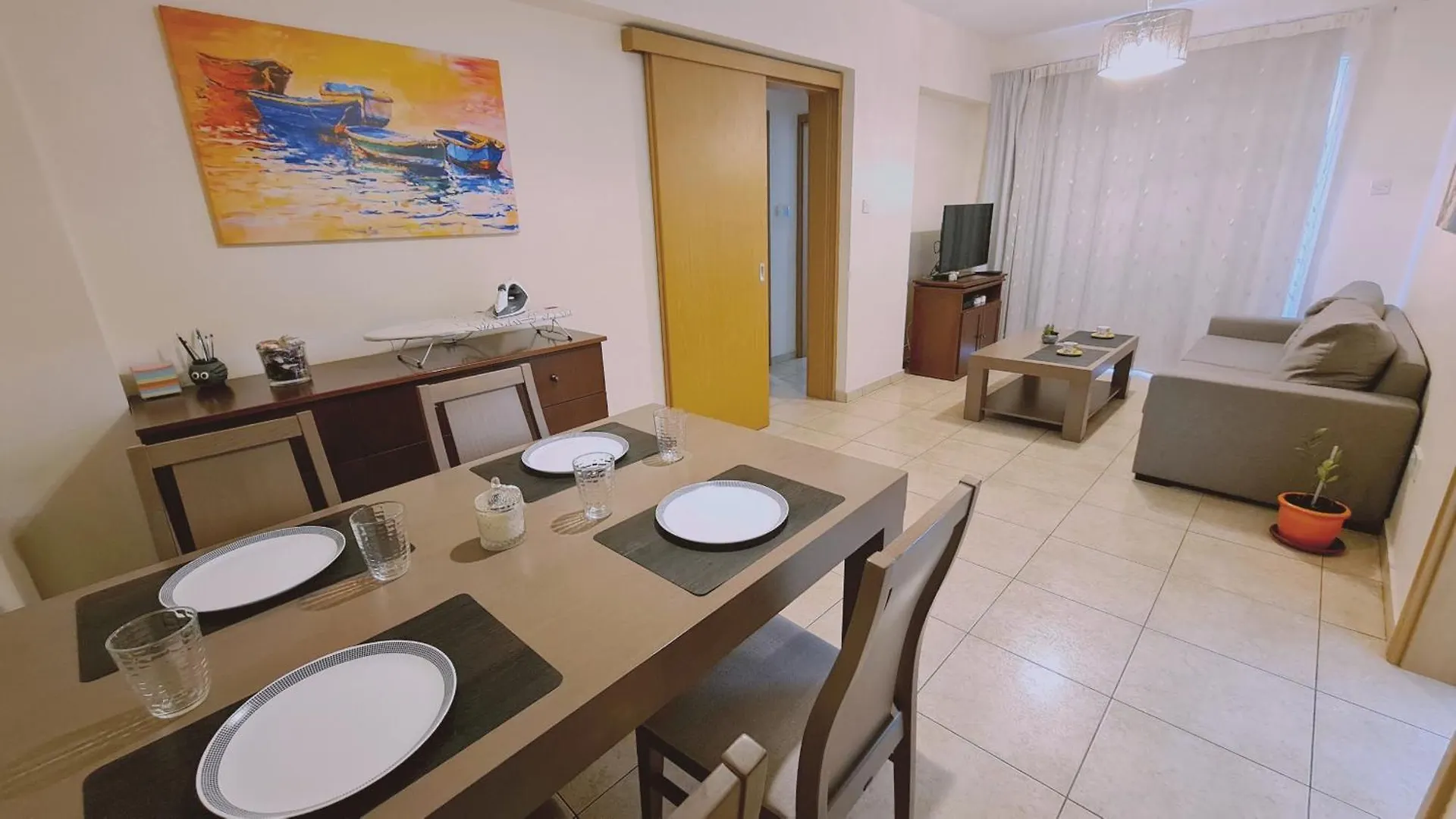 Stay Suncity Apartment Ларнака 0*,